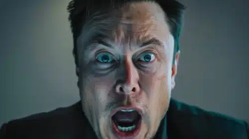 Elon Musk dévoile sa réaction choquante à une nouvelle fonctionnalité de Windows : Est-ce le début d'un scénario digne de Black Mirror ?